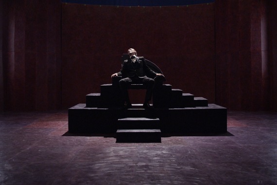 filmstill of Človek s senco/The man with a shadow