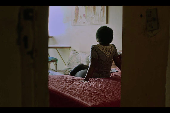 filmstill of OS PÁSSAROS ESTÃO DISTRAÍDOS