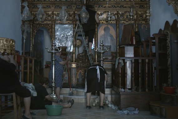 filmstill of Across her body