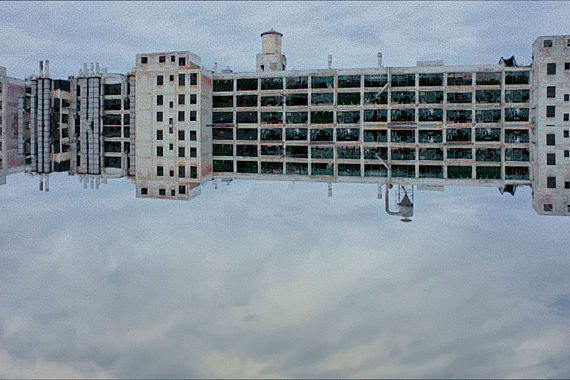 filmstill of LO-TECH REALITY