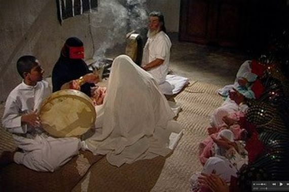 filmstill of Baad