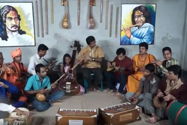 still / picture for Mridul Modur Bangshi Baje