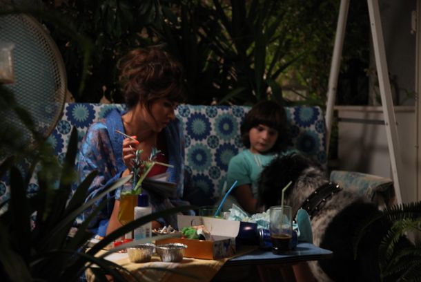 still / picture for Distances (Αποστάσεις)