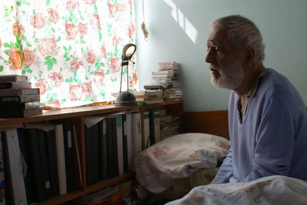 still / picture for NO SON HORAS DE OLVIDAR