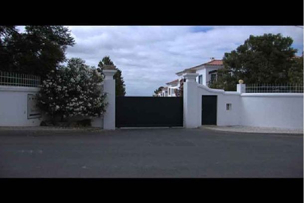 still / picture for Domínio Privado (Private Domain)