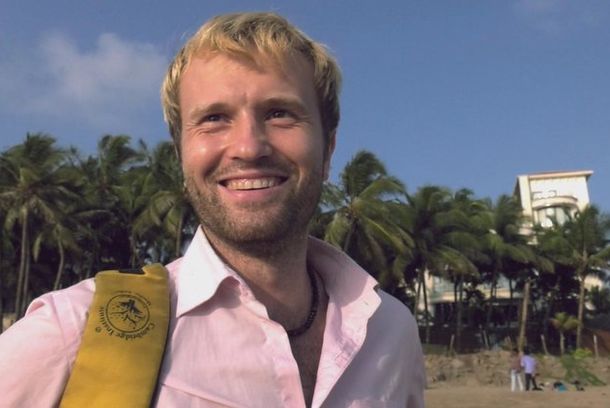 still / picture for Professional Foreigner