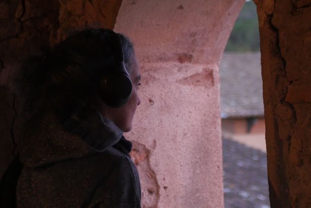 still / picture for Lejos de los árboles