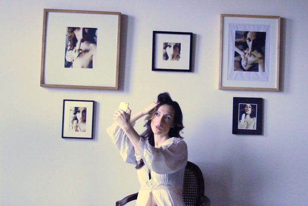 still / picture for Selfied