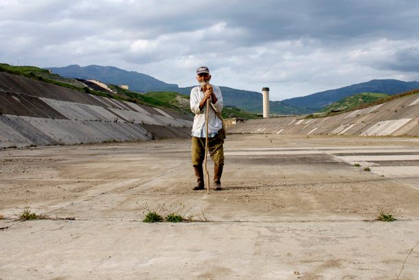 still / picture for Unfinished Italy