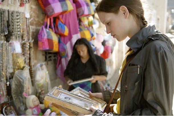still / picture for THE CIRCLE IN WHICH SHE TRAVELS
