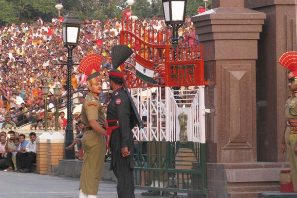 still / picture for WAGAH ( Winner!!! Berlin Today Award, 2009)