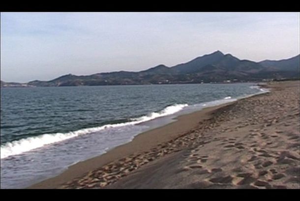 still / picture for A les filferrades (To the Barbed Wire Fences)