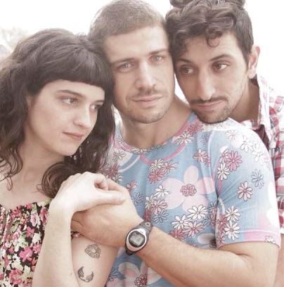 still / picture for Somos Tr3s