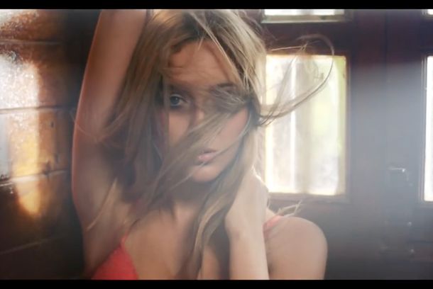 still / picture for A Tu Nombre
