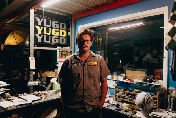 still / picture for Yugo ide u Ameriku