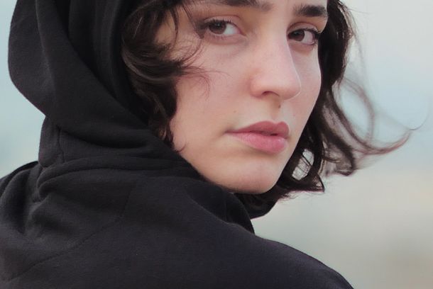 still / picture for Motemayel be Abi