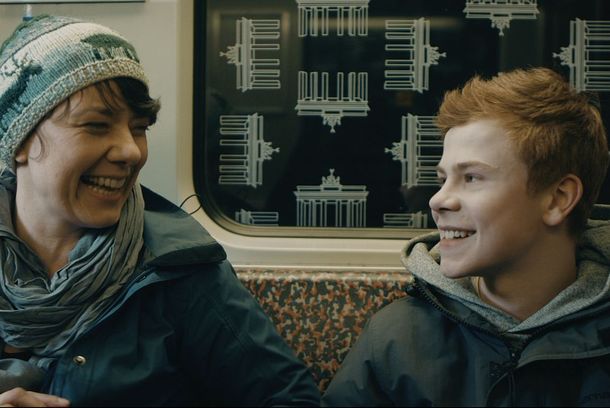still / picture for Durch den Vorhang