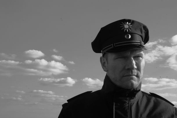 still / picture for Einen Schritt Weiter