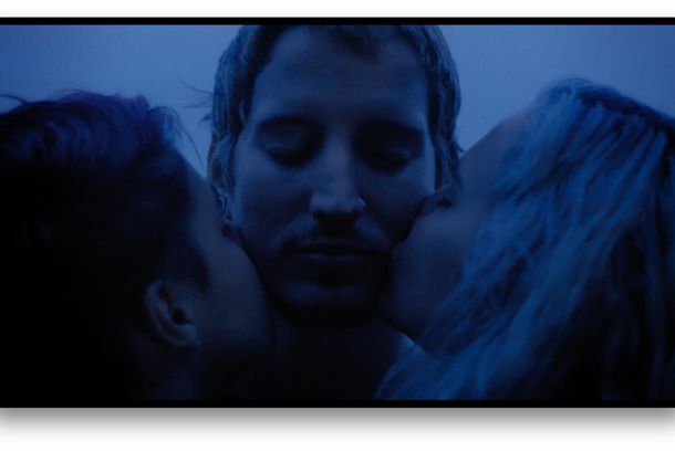 still / picture for Atrás Hay Relámpagos