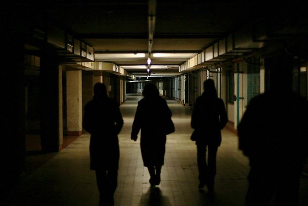 still / picture for Die ArbeiterInnen verlassen die Fabrik