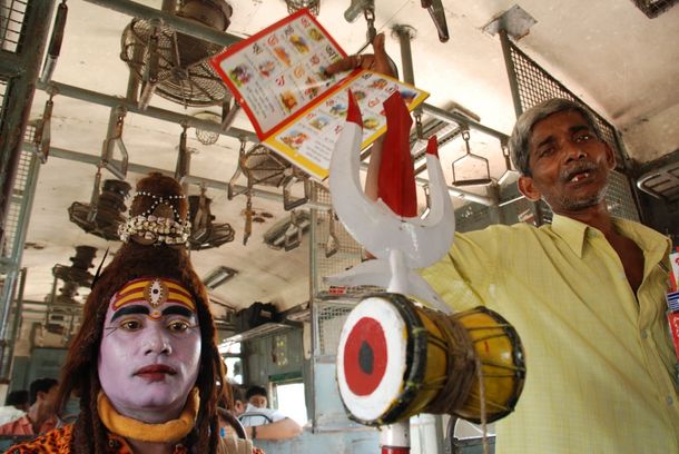 still / picture for Bahurupee (Man in Disguise)