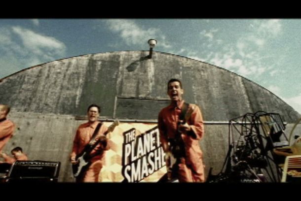 still / picture for Bullets to the Ground