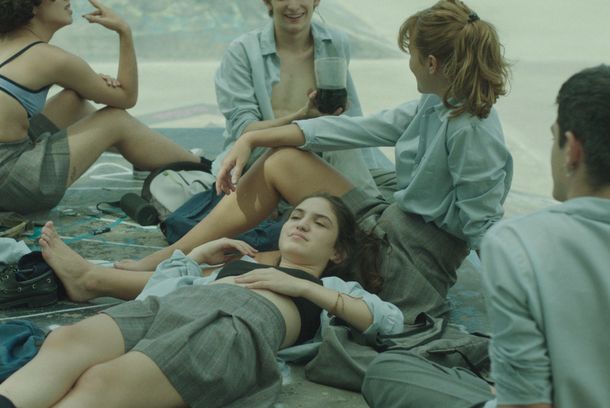 still / picture for Camila saldrá esta noche