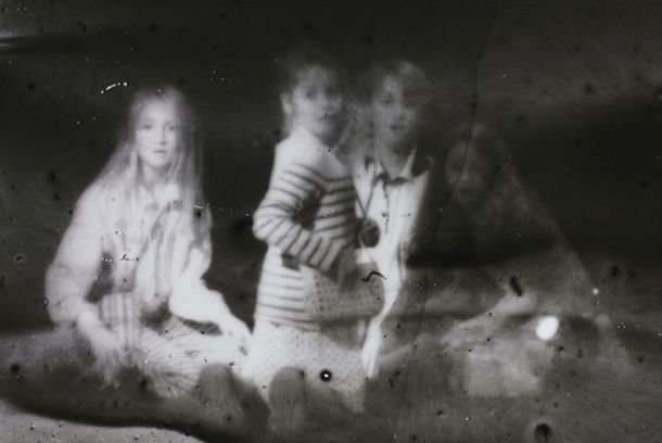 still / picture for Apariciones