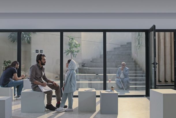 still / picture for بالا افتادن