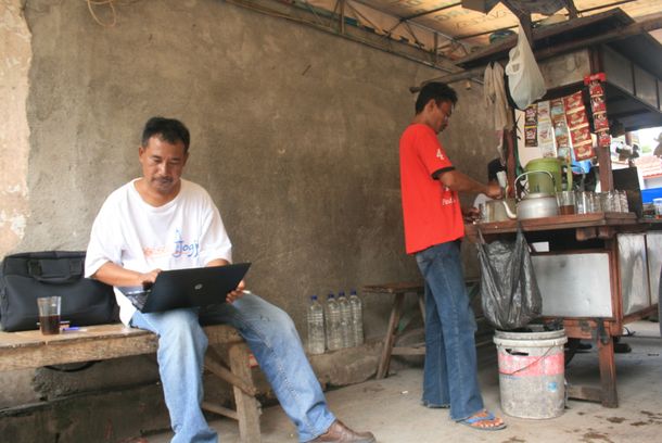 still / picture for HARRY VAN YOGYA