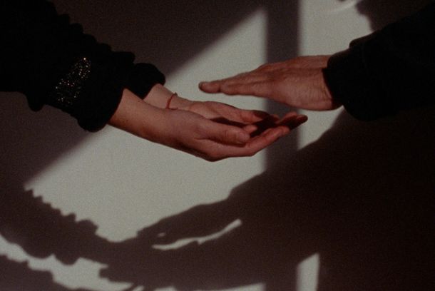 still / picture for Una sombra oscilante