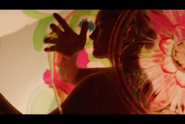still / picture for A beautiful form to see