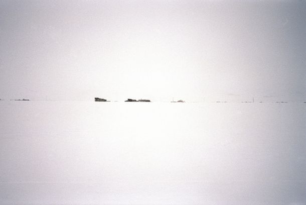 still / picture for White days