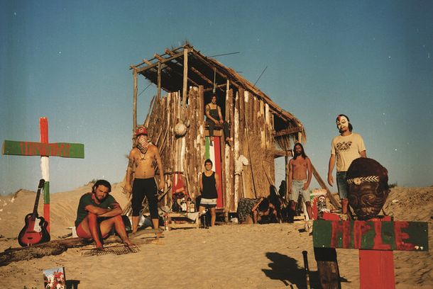 still / picture for CALOR EN EL PECHO