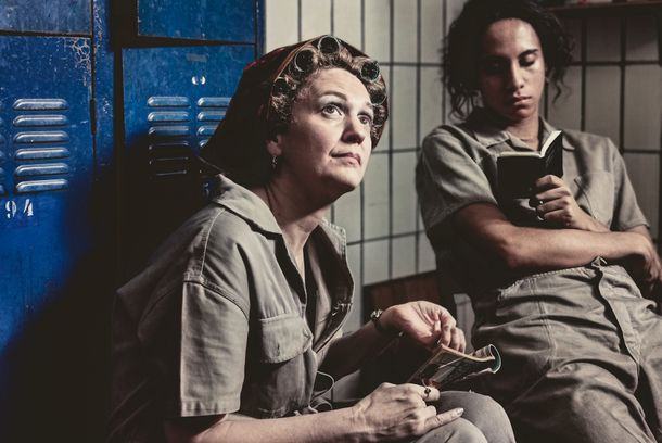 still / picture for Chão de Fábrica