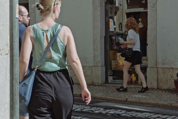 still / picture for Meio Ano-Luz