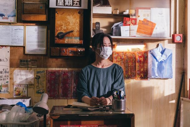 still / picture for 《非分熟女》The Lady Improper