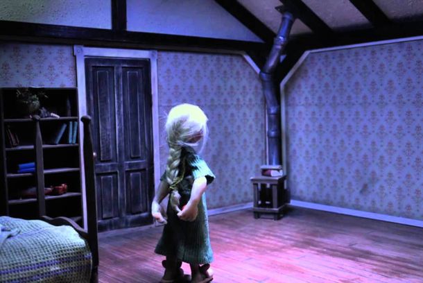 still / picture for Skeleton Girl