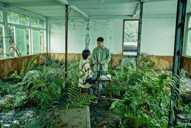 still / picture for 海边升起一座悬崖