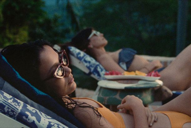still / picture for Entre tú y Milagros 