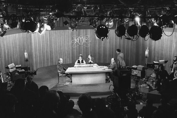 still / picture for RITUEL 4 : LE GRAND DÉBAT