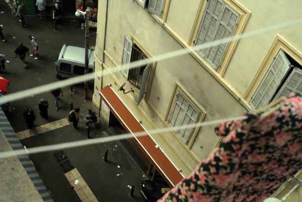 still / picture for L'OISEAU, LES FENETRES