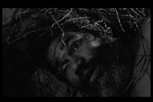 still / picture for os vivos caminham a terra