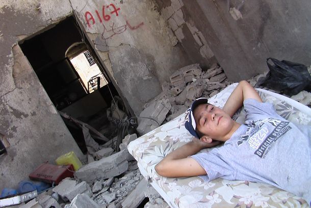 still / picture for Don't tell my mum that I am going to Beirut