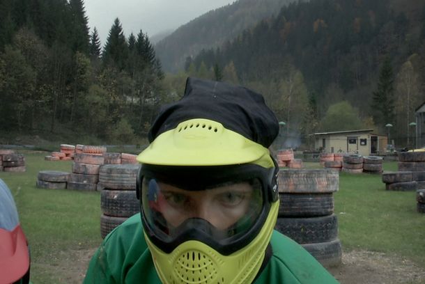 still / picture for Und in der Mitte, da sind wir