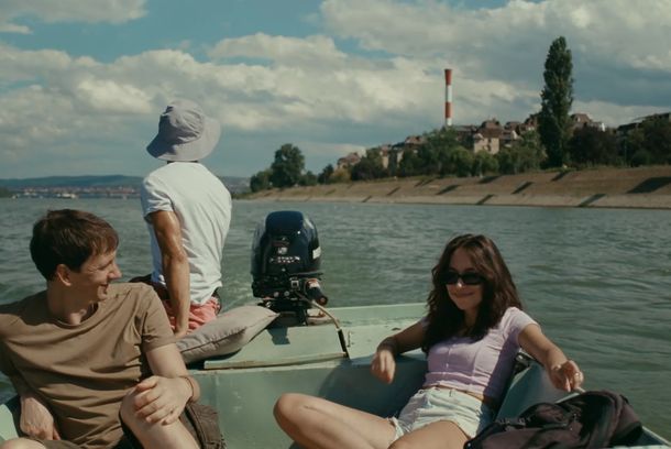 still / picture for Stranci