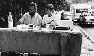 still / picture for Les Autonautes de la Cosmoroute