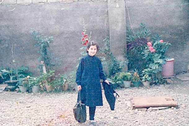 still / picture for Sayyareye Dozdide Shodeye Man