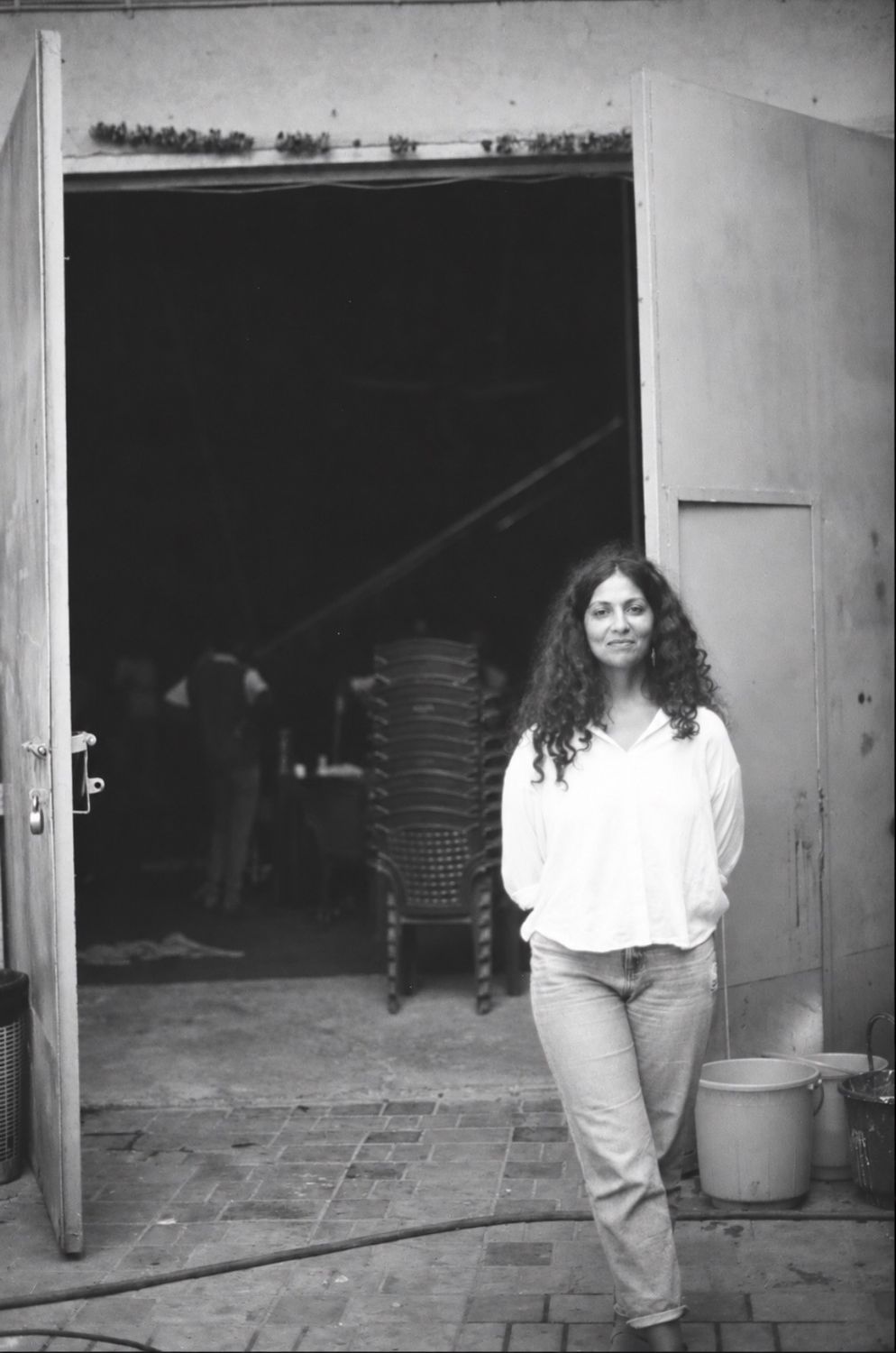 Shalini Adnani on set © Matthew Thorne